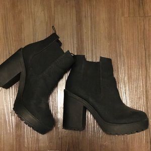 H&M block-heeled ankle boots